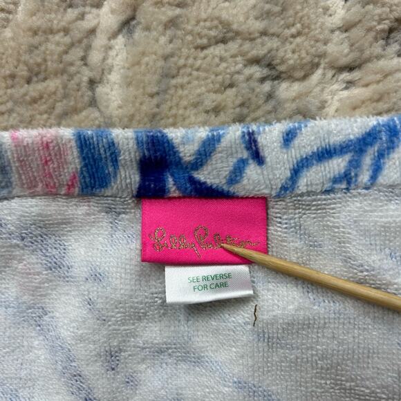 Lilly Pulitzer Convertible Beach Towel Backpack  Kaleidoscope Coral Pink Blue - Picture 6 of 9